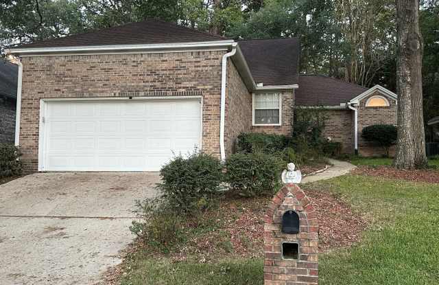 Photo of Beautiful 3/2 in Golf Course Community