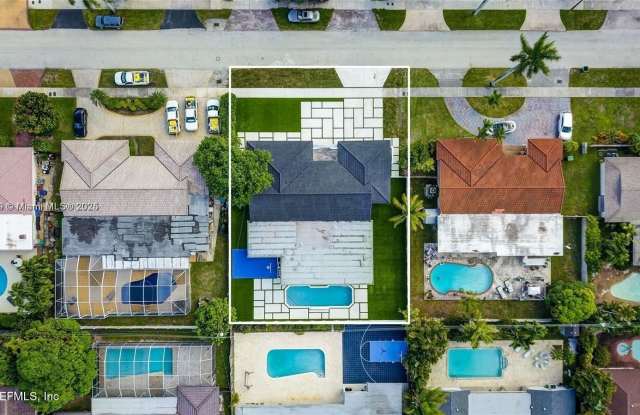 1825 NE 197TH Terrace