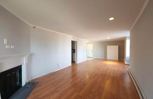 15 Greenridge Avenue