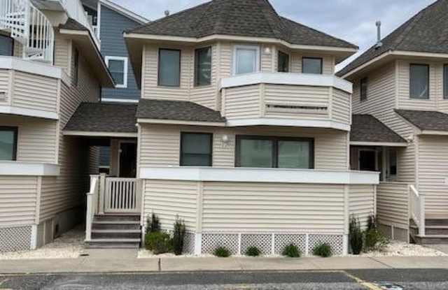 2 2nd Avenue