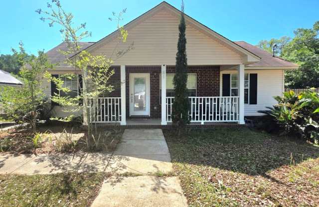 Near NAS Pensacola | 3BR Home with Large Deck & Fenced Backyard