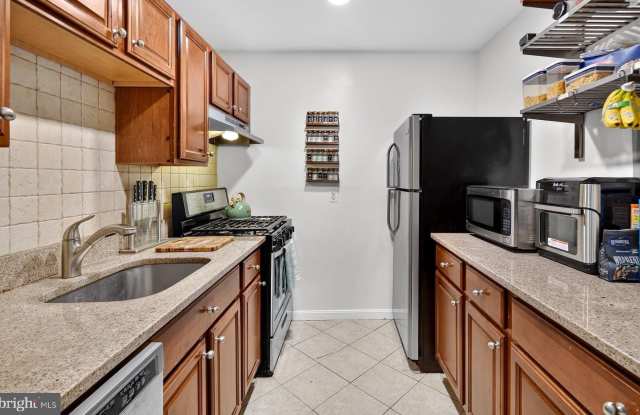 2914 KINGS CHAPEL Road