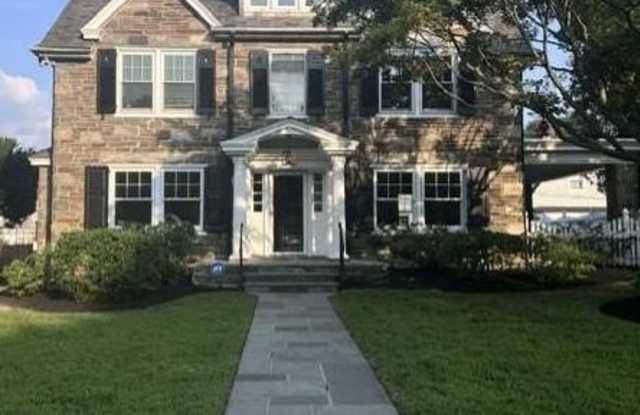 1356 ARBORDALE Road