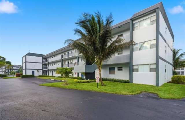 8330 Sands Point Blvd