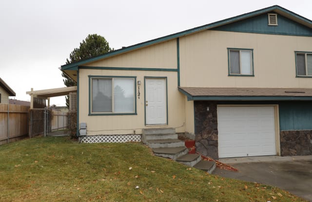 1121 Imperial St - 1121 Imperial Street, Twin Falls, ID 83301