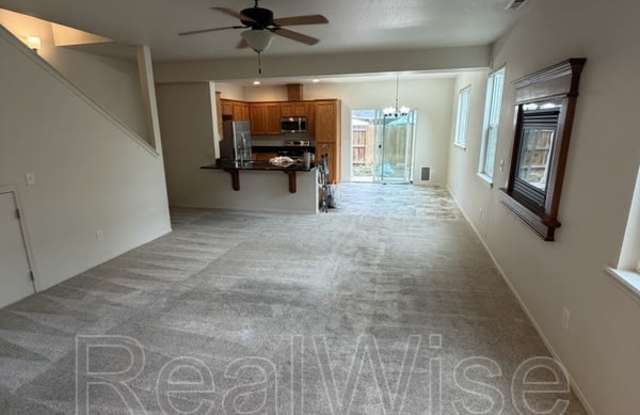 623 Heber Ln