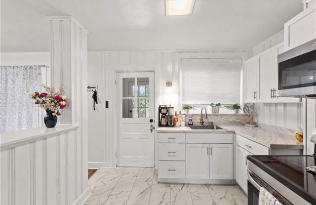 Photo of 476 Providence Street