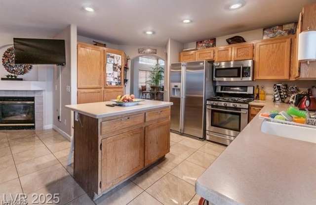 3049 Emerald Creek Drive