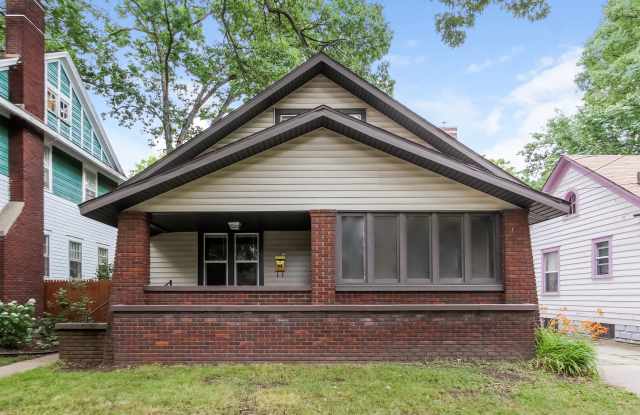 1022 Calvin Avenue Southeast