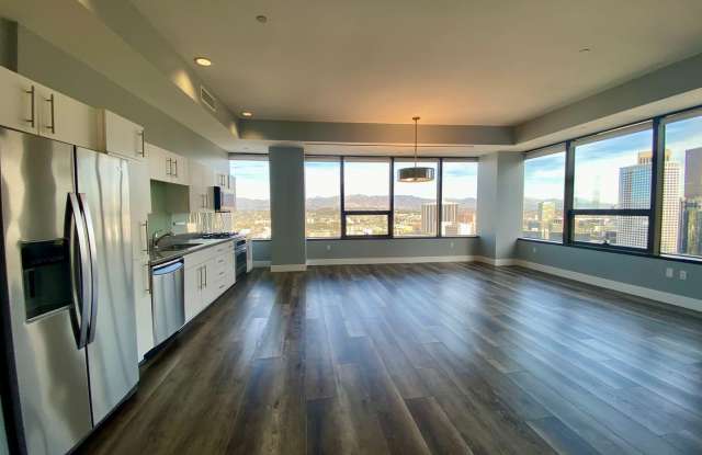 Luxurious 2 bed 2 bath apartment with stunning 180 degrees city skyline views including the Hollywood sign!