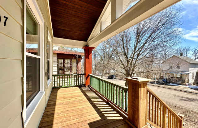 AVAILABLE JUNE - Beautifully Renovated 4 Bed 1 Bath in East Hillside