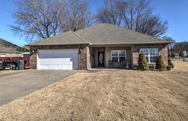 Located On The West Side Of Claremore - Provides Commuting To Work, Shopping, Schools  Restaurants A Breeze!