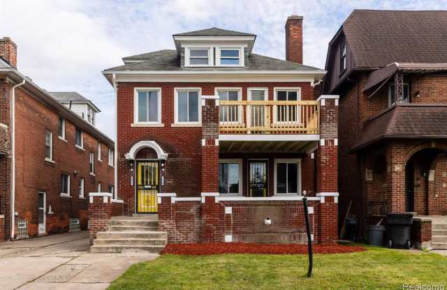3039 Calvert Avenue - 2
