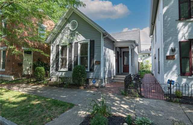 429 E 6th Street