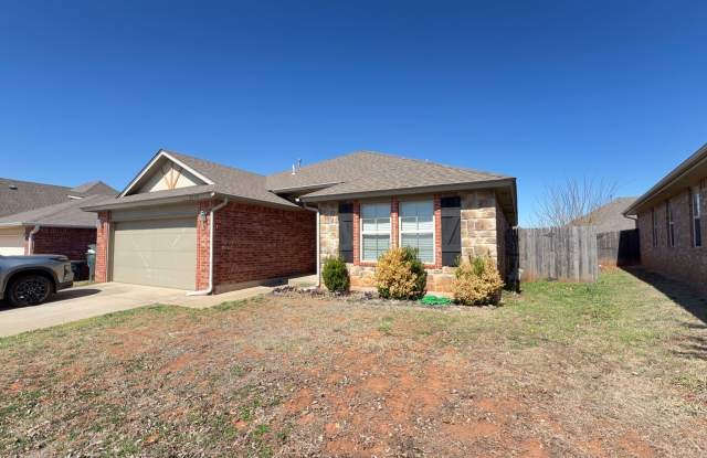 Wonderful 3 Bedroom 2 Bath Home In Norman!