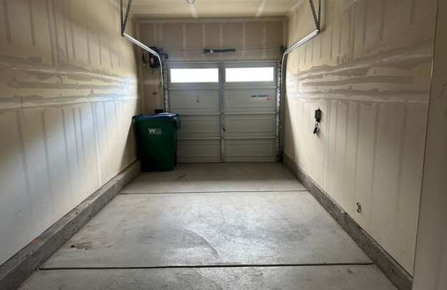 1950 Dark Horse Road