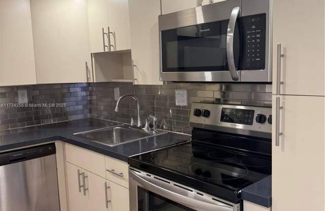 4717 NW 7th Street 801-10, Miami, FL 33126