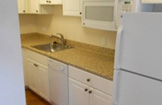 Photo of 2Br/1Bth apartment available NOW! Great Location!