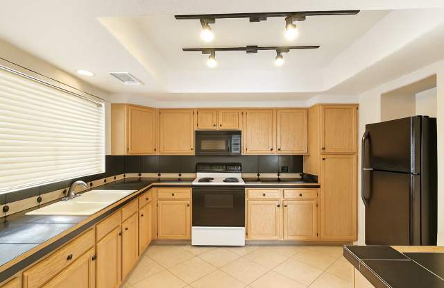 10101 N. Arabian Trail, #1074