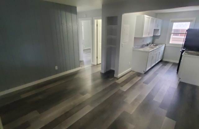 Photo of 1321 4th St S
