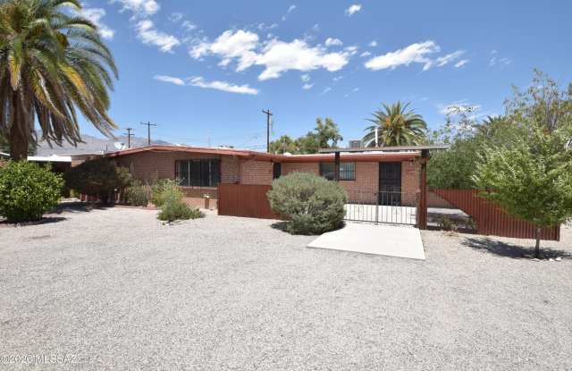 3156 N Vista Del Forte Drive