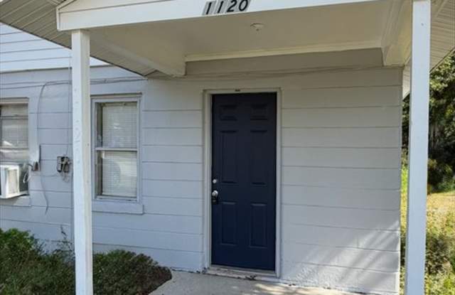 Cute 1/1 Duplex in Bartow-***MOVE IN BEFORE THE END OF MAY-GET JUNE RENT FOR FREE!!***