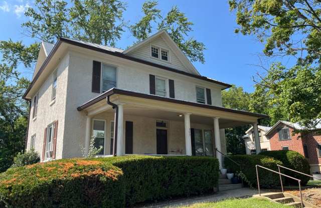 Photo of Spacious one bedroom 2nd floor apartment - Completely Remodeled!