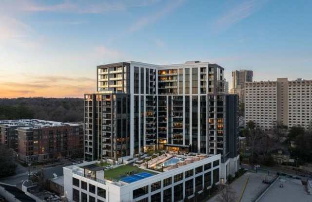 Photo of 2425 Peachtree Road NE