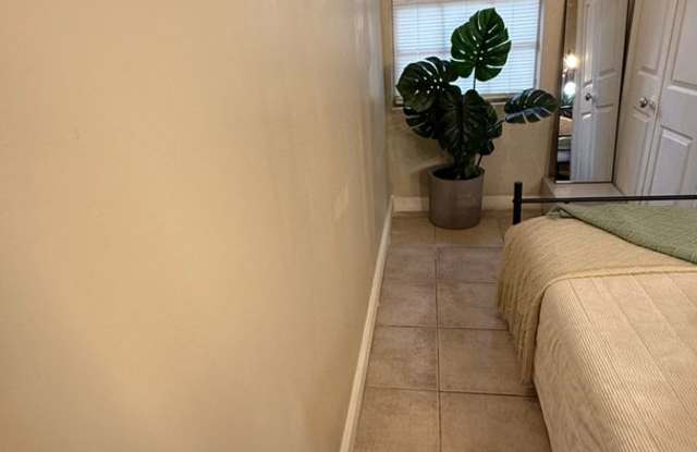 1703 MCCARTHY AVE Habitación #3 - PADSPLIT