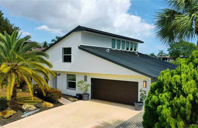 33 Oregon Ln