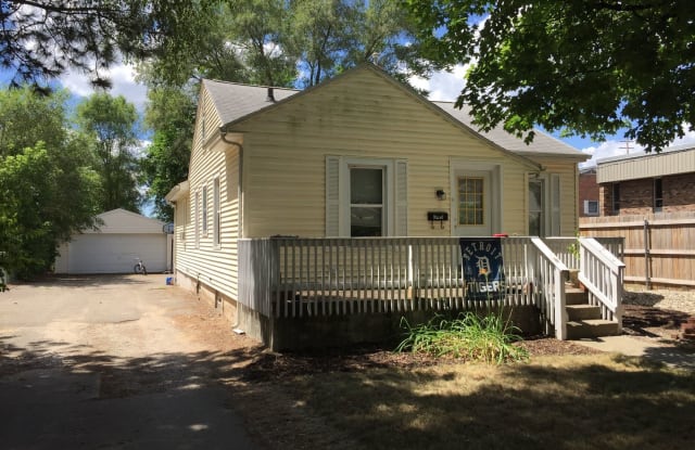 345 Mayfield Ave NE - 345 Mayfield Avenue Northeast, Grand Rapids, MI 49503