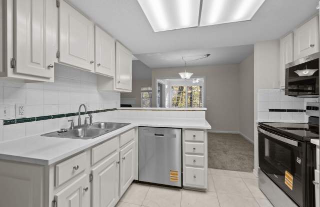 9024 Saint Thomas Lane, Charlotte NC 28227