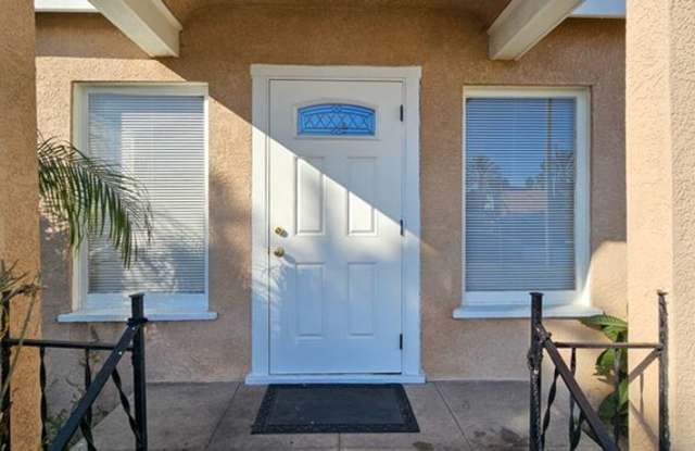 105 East Tamarack Ave