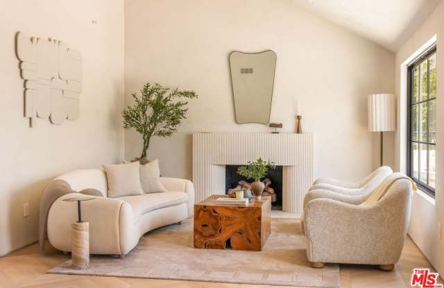 Photo of 8353 Sunset View Dr