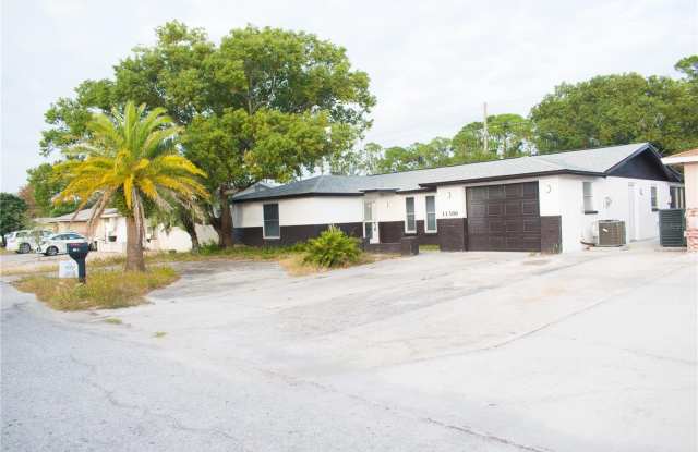 11300 YELLOWWOOD LANE