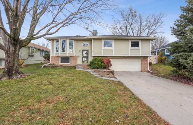 Photo of Conveniently Located 3-Bedroom in Papillion