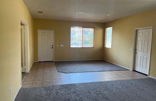 Beautiful home on cul-de-sac!!!