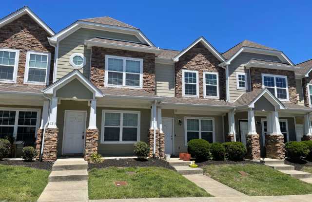 Beautiful Goodlettsville Condo Rental – 2 Bed, 2.5 Bath