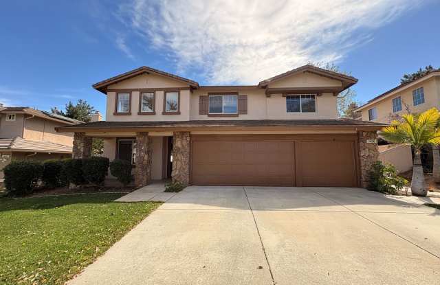 4 Bed, 3 Bath in Corona!