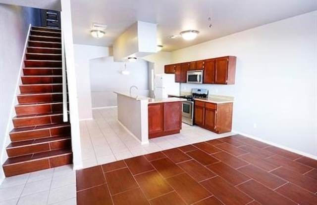 10132 Dyer Street unit: 3