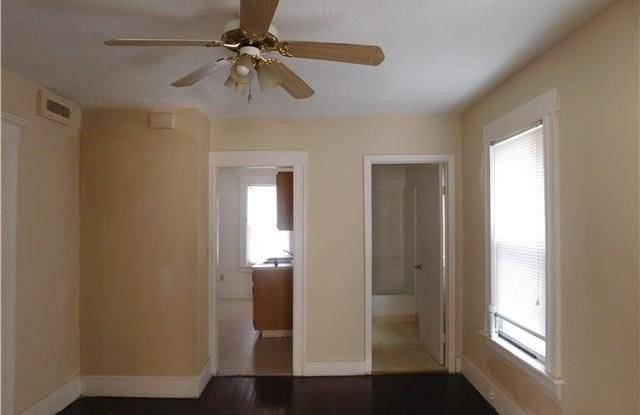 56-58 Edwin Street unit: 2