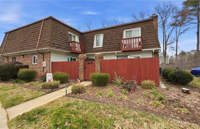 1600 Ocean Lakes Court