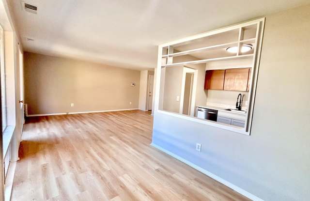 546 WILSON BRIDGE Drive unit: 6747 C-1