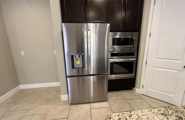 1955 CASTLE PEAK Loop NE