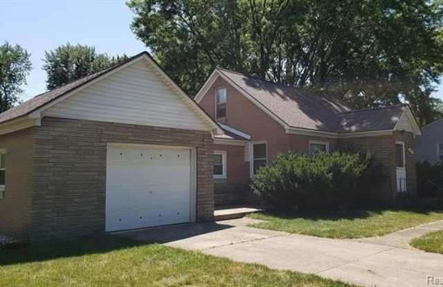 Photo of 2111 W 14 MILE Road