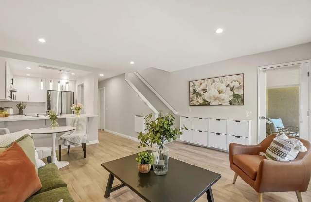 6916 Park Mesa Way Unit 2