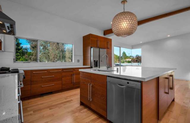 Picture Perfect Silverlake Home - 2681 Ivan Hill Terrace, Los Angeles, CA 90039