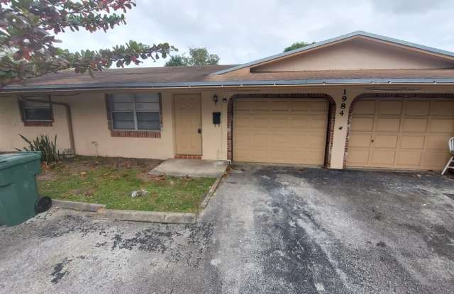 2 BEDROOMS 1 BATHROOM IN AREA OF RIVERLAND