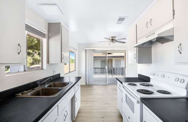 Move in Special $500 Deposit and One Month Free!