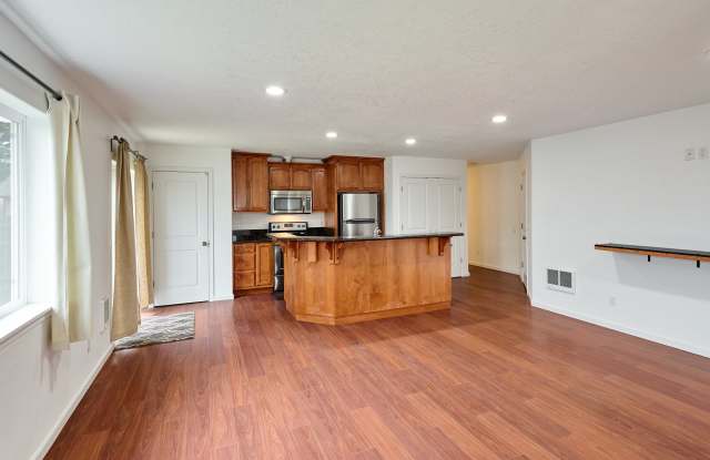 1214 Alder Drive Northeast